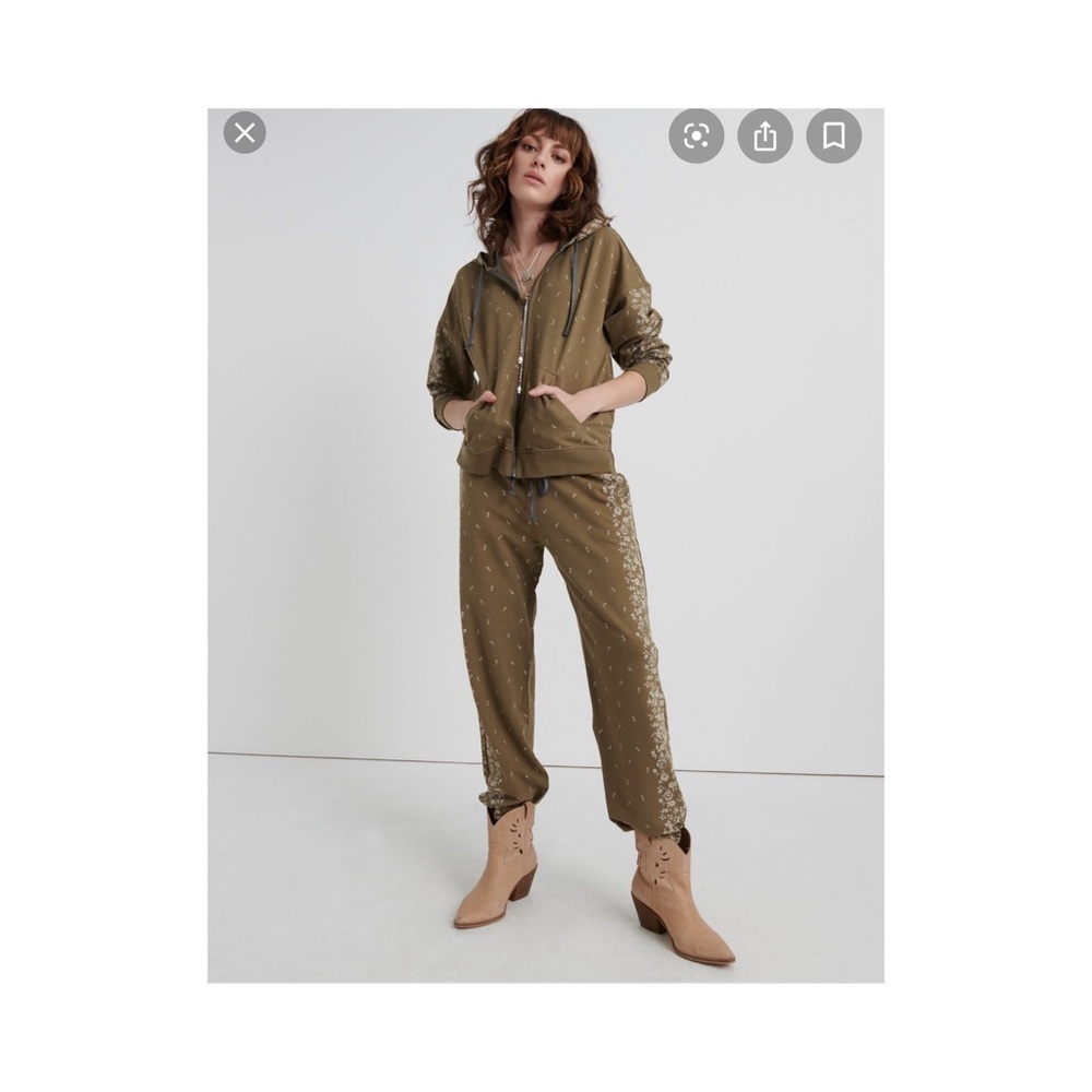 Lucky Brand floral placed lounge set
